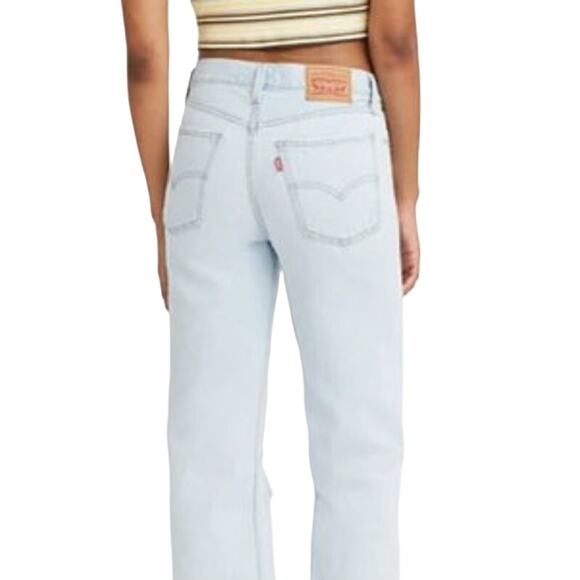 Levi's Women's Low Pro Light Wash Straight Leg Jeans, "Charlie Won", Size 29 - Picture 3 of 3